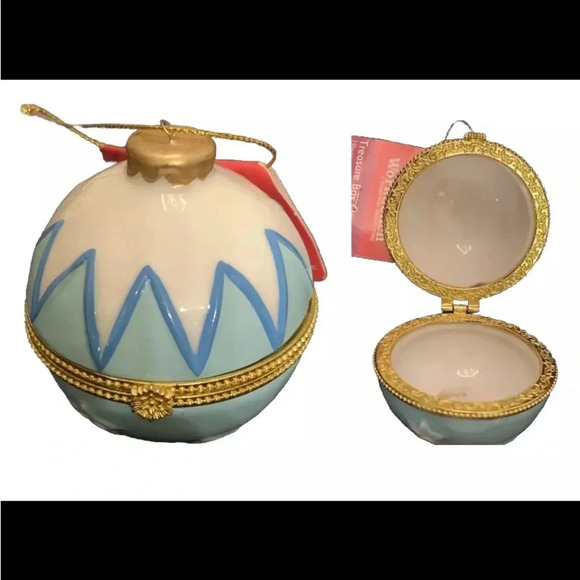 Vintage Baby Boy Blue 1st Christmas Trinket Box Ornament Hinged Round New 2” - Picture 1 of 8